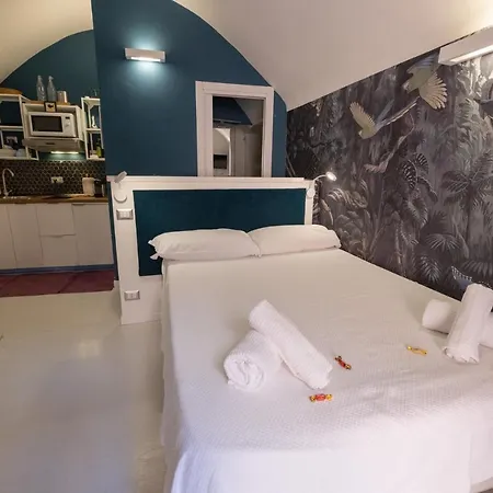 Rione Monti Studio Apt With Private Garden Rome Buitenkant foto